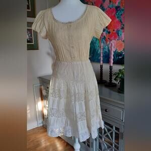 Vintage off white lace short skirt or petticoat